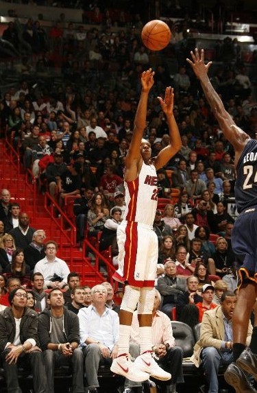 助她们在关 助她们在关