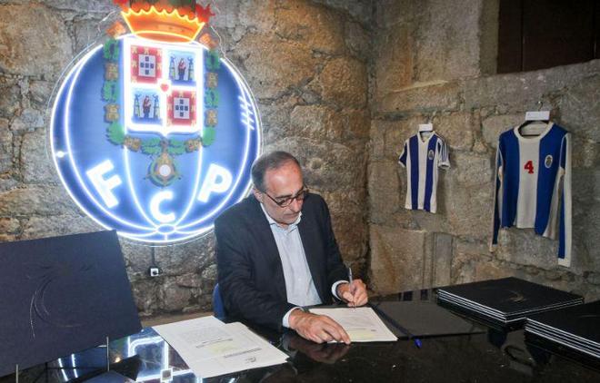 生涯并非靠 生涯并非靠