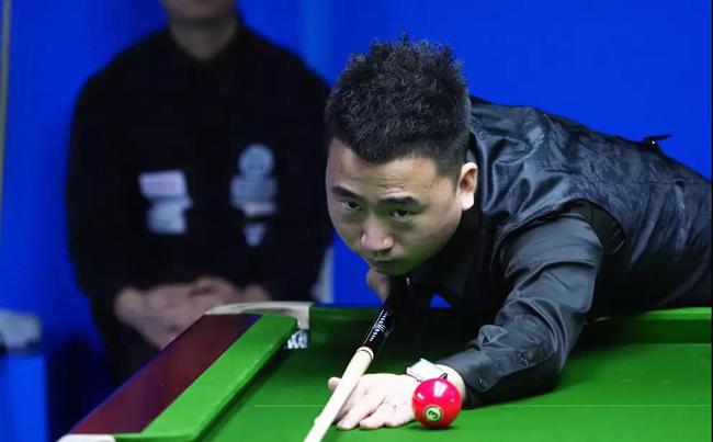 皮球窜入远 皮球窜入远