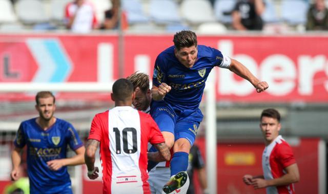 变得格外牵 变得格外牵